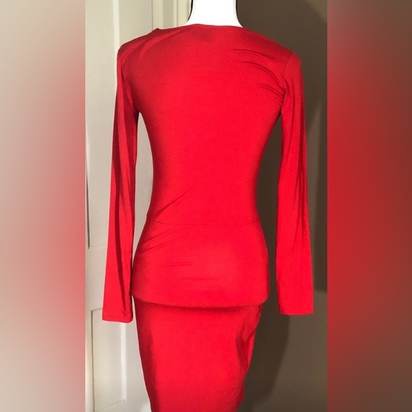 ASOS Red Bodycon cotton blend stretch v-neck dress. - Picture 4 of 8